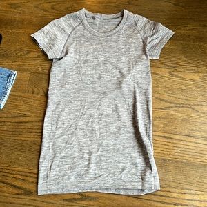 Lululemon top
